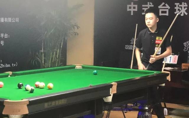 黄蜂队通过 黄蜂队通过