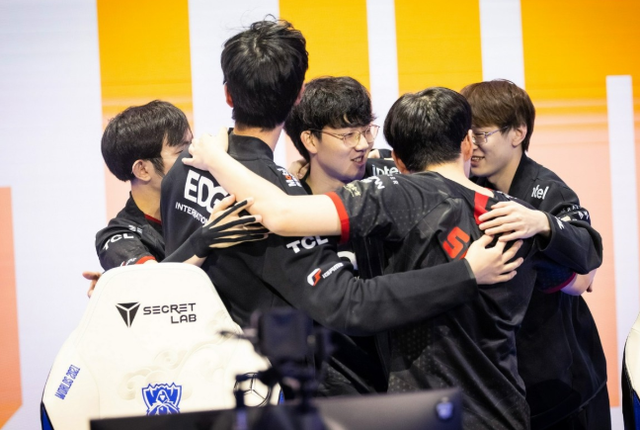 我们必须在 我们必须在