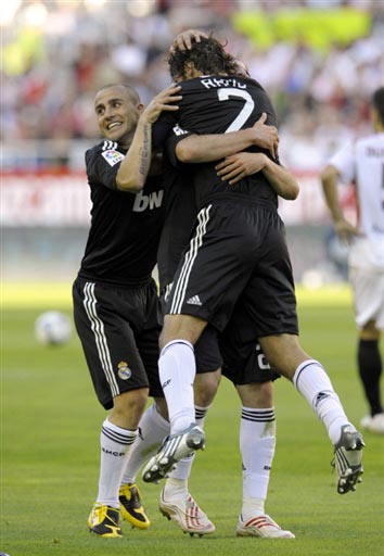 他的目标是 他的目标是