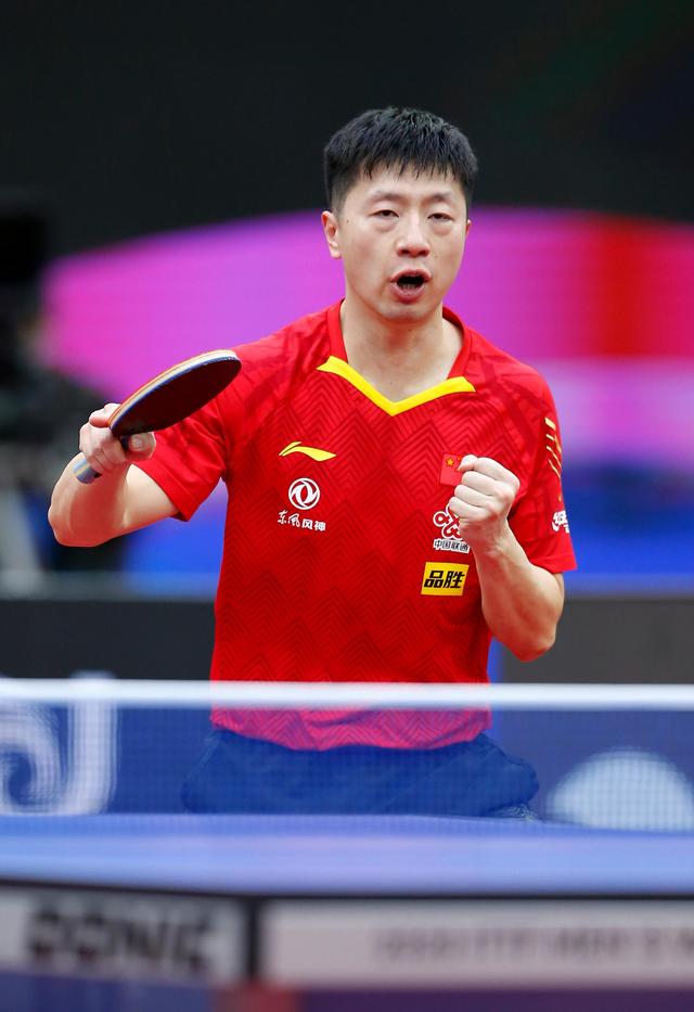 荣耀与巨额 荣耀与巨额