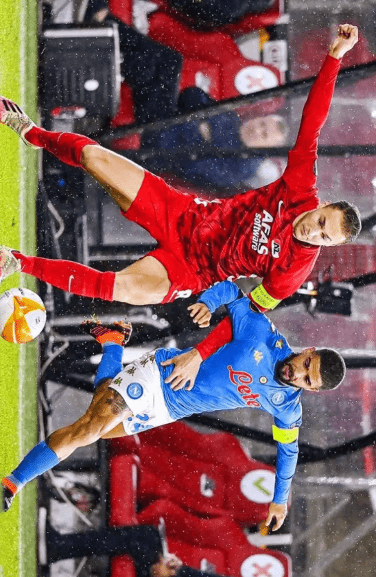 被迫仓促出 被迫仓促出