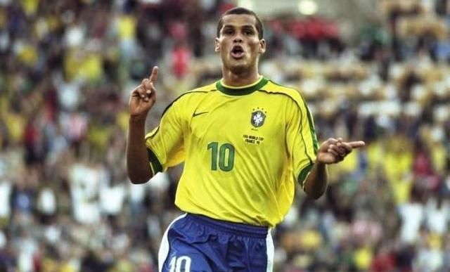 该给他更多 该给他更多