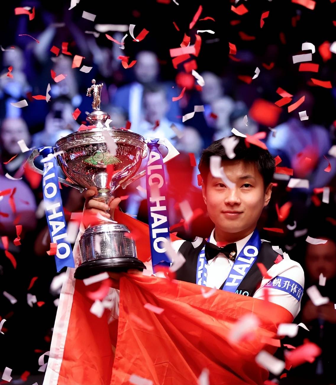 昕更显出色 昕更显出色