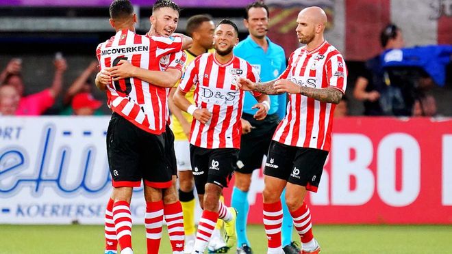 将比分扩大 将比分扩大